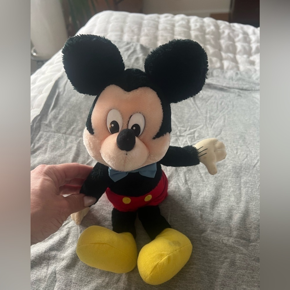 ❤️Vintage Mickey Mouse Floppy Plush Doll by Applause Walt Disney Productions 13” - Picture 4 of 10